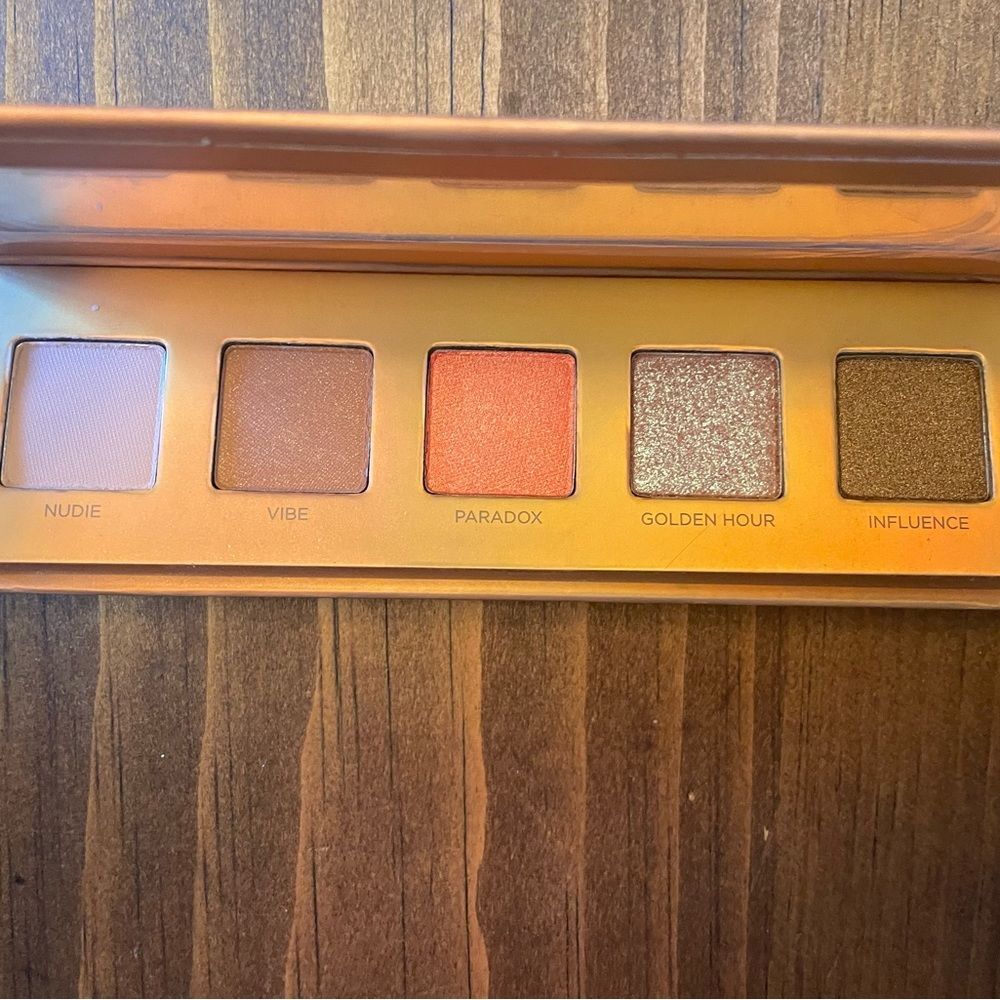 Urban Decay Lightbeam eyeshadow pallet